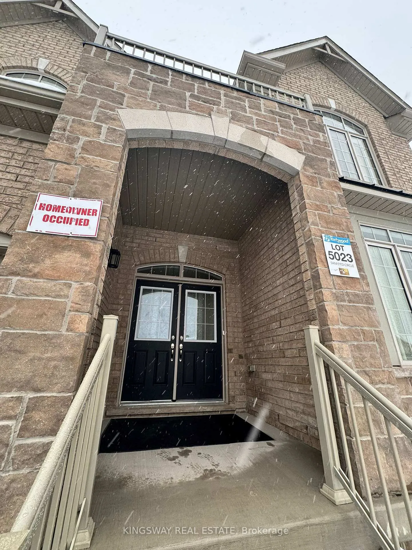 Photo 2 of 45 Sanford Circle, Springwater, Centre Vespra — HOMEH