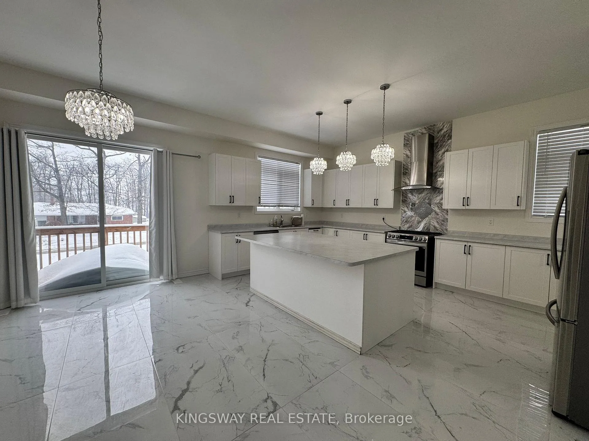 Photo 5 of 45 Sanford Circle, Springwater, Centre Vespra — HOMEH