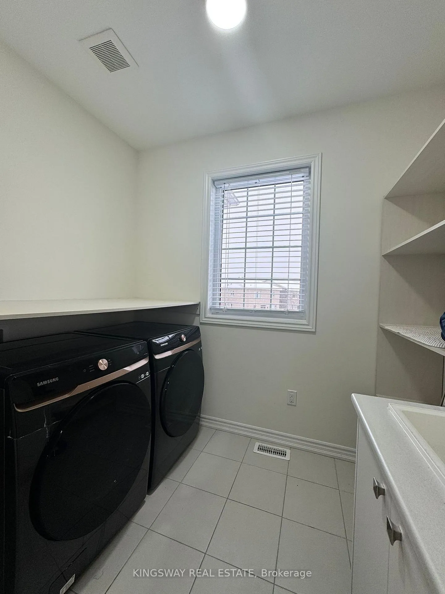 Photo 16 of 45 Sanford Circle, Springwater, Centre Vespra — HOMEH