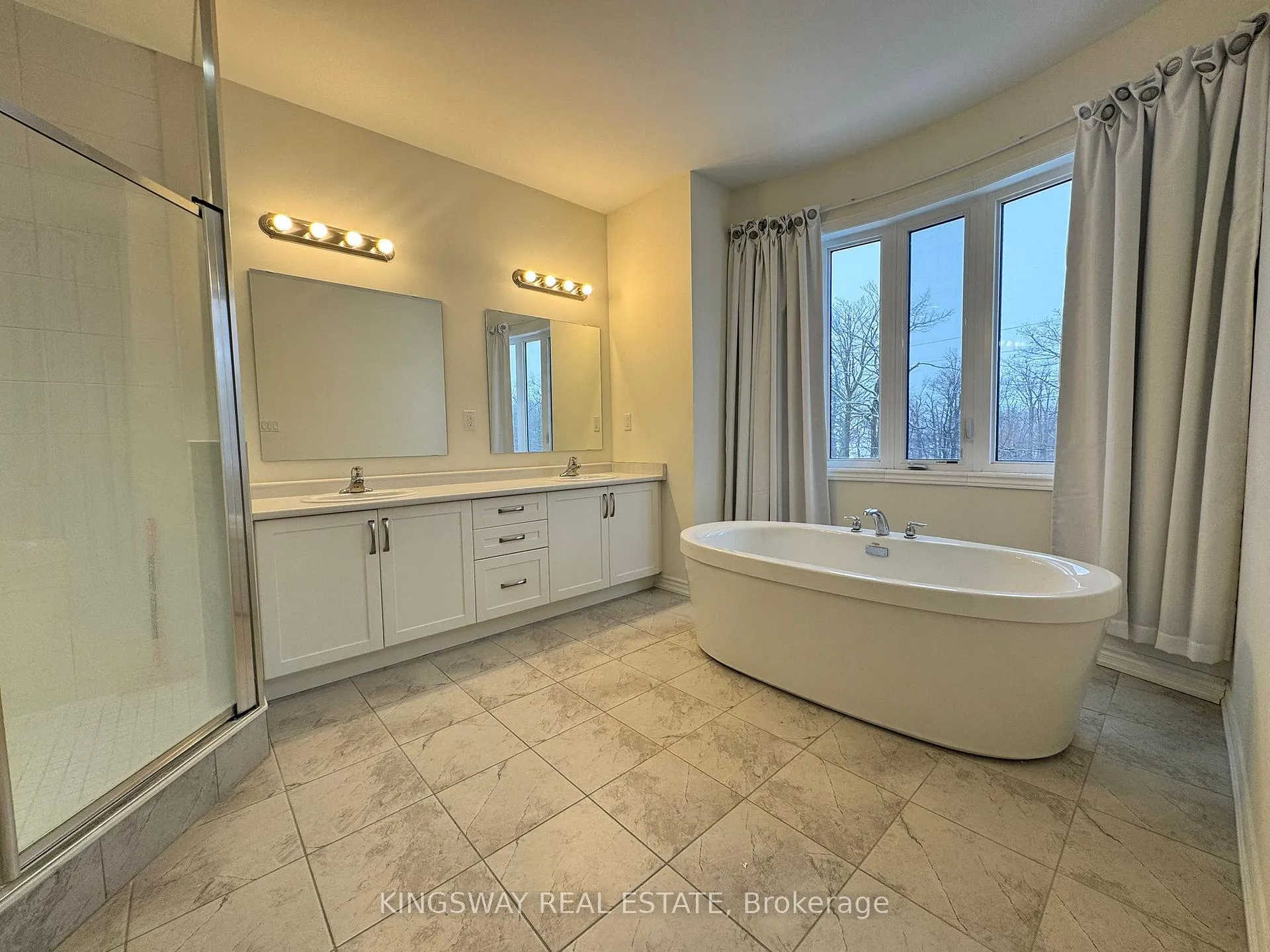 Photo 21 of 45 Sanford Circle, Springwater, Centre Vespra — HOMEH