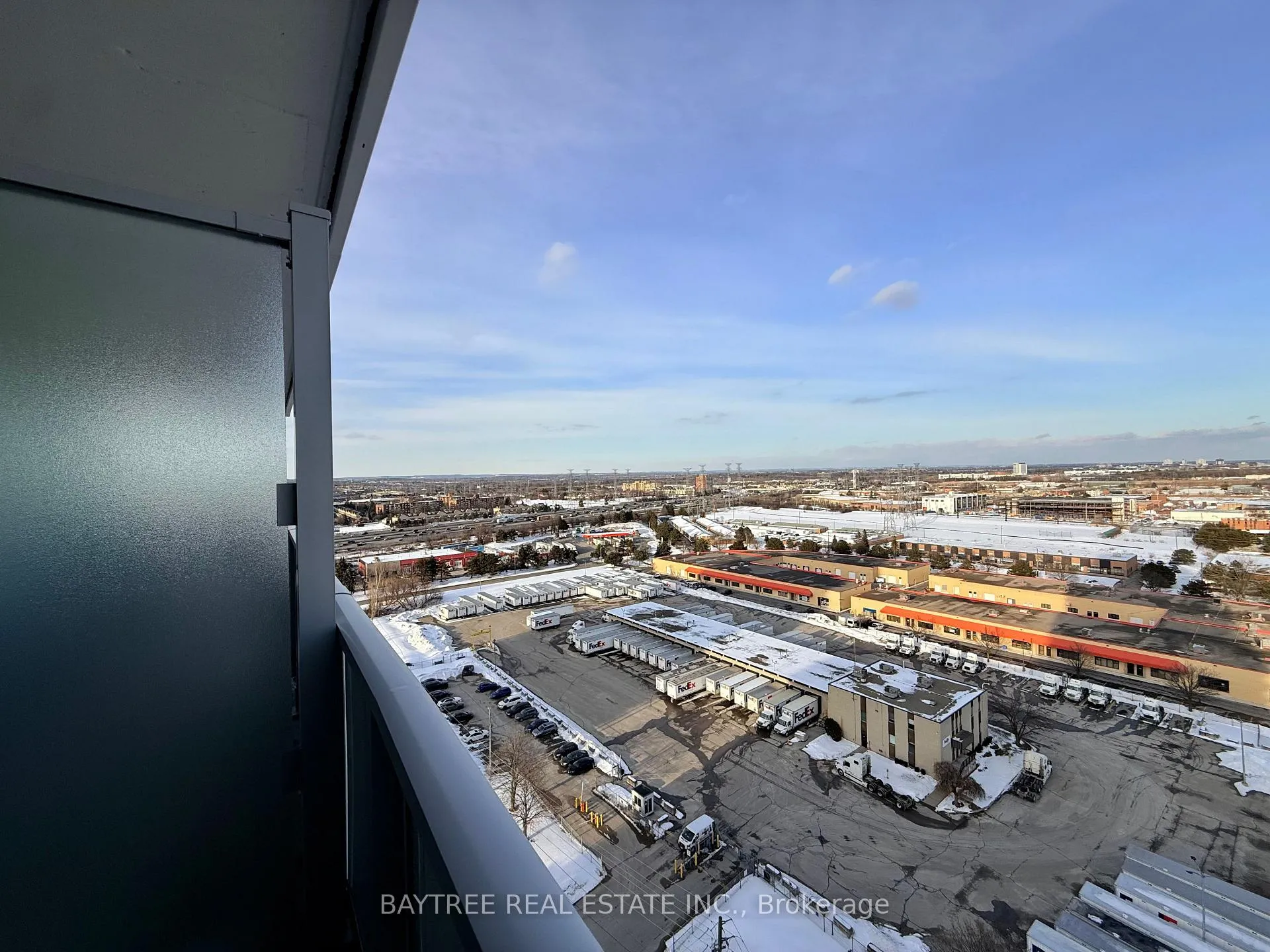Photo 11 of Unit 903, 1010 Sandy Beach Road, Pickering, Bay Ridges — HOMEH