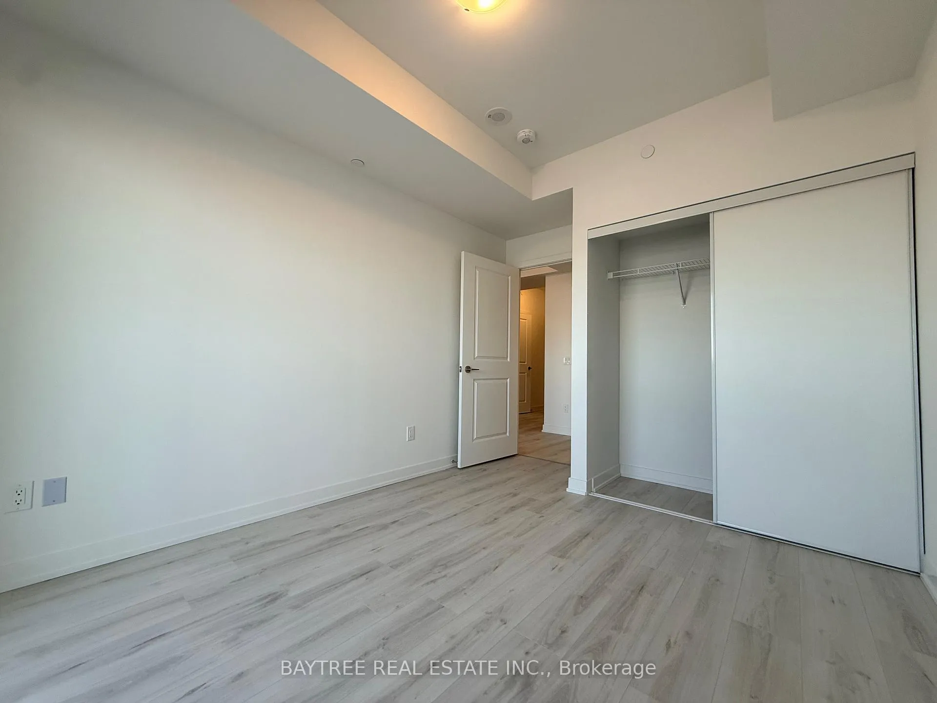 Photo 7 of Unit 1603, 1010 Sandy Beach Road, Pickering, Bay Ridges — HOMEH