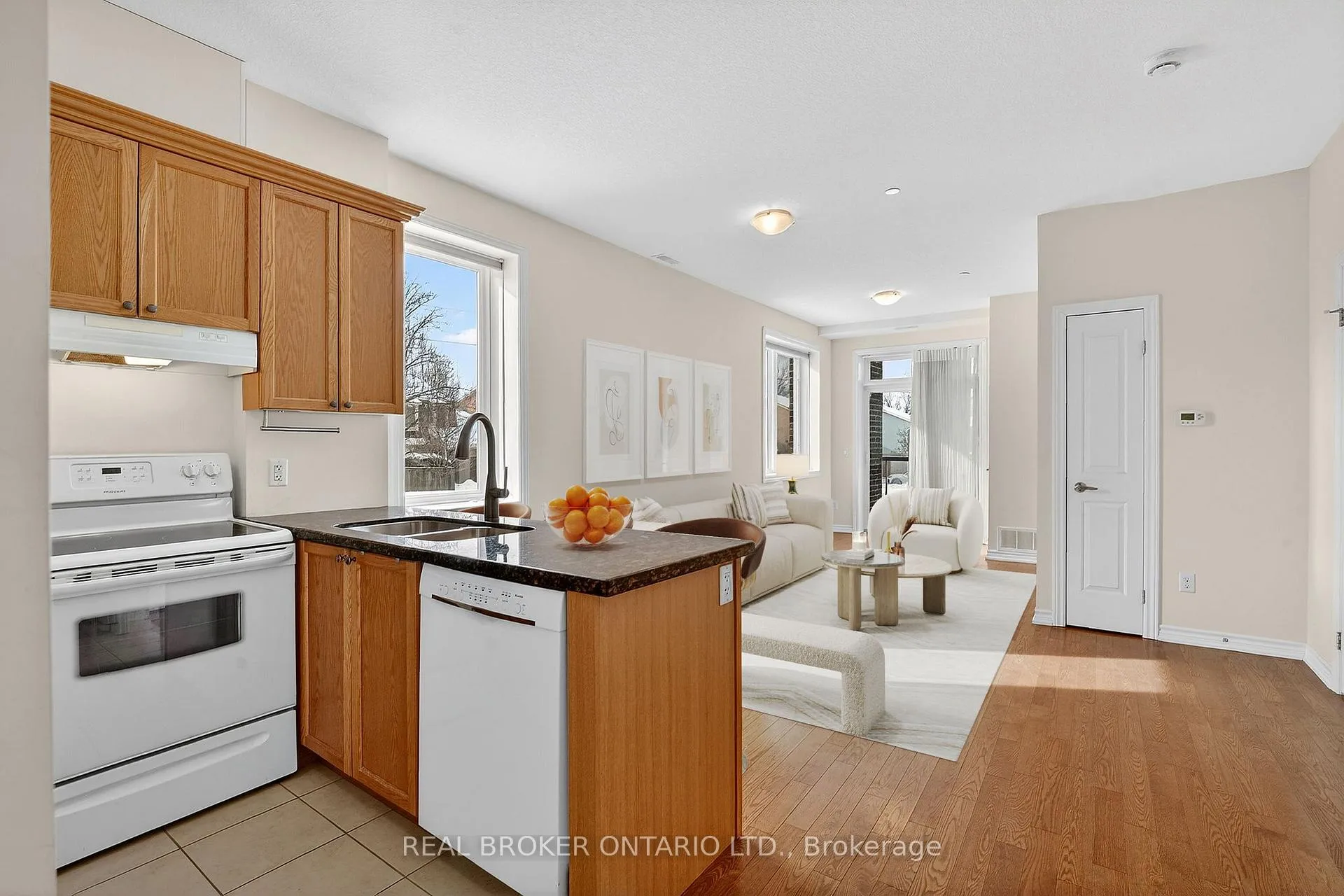 Photo 4 of Unit 102, 95 Wilson Street W, Hamilton, Ancaster — HOMEH