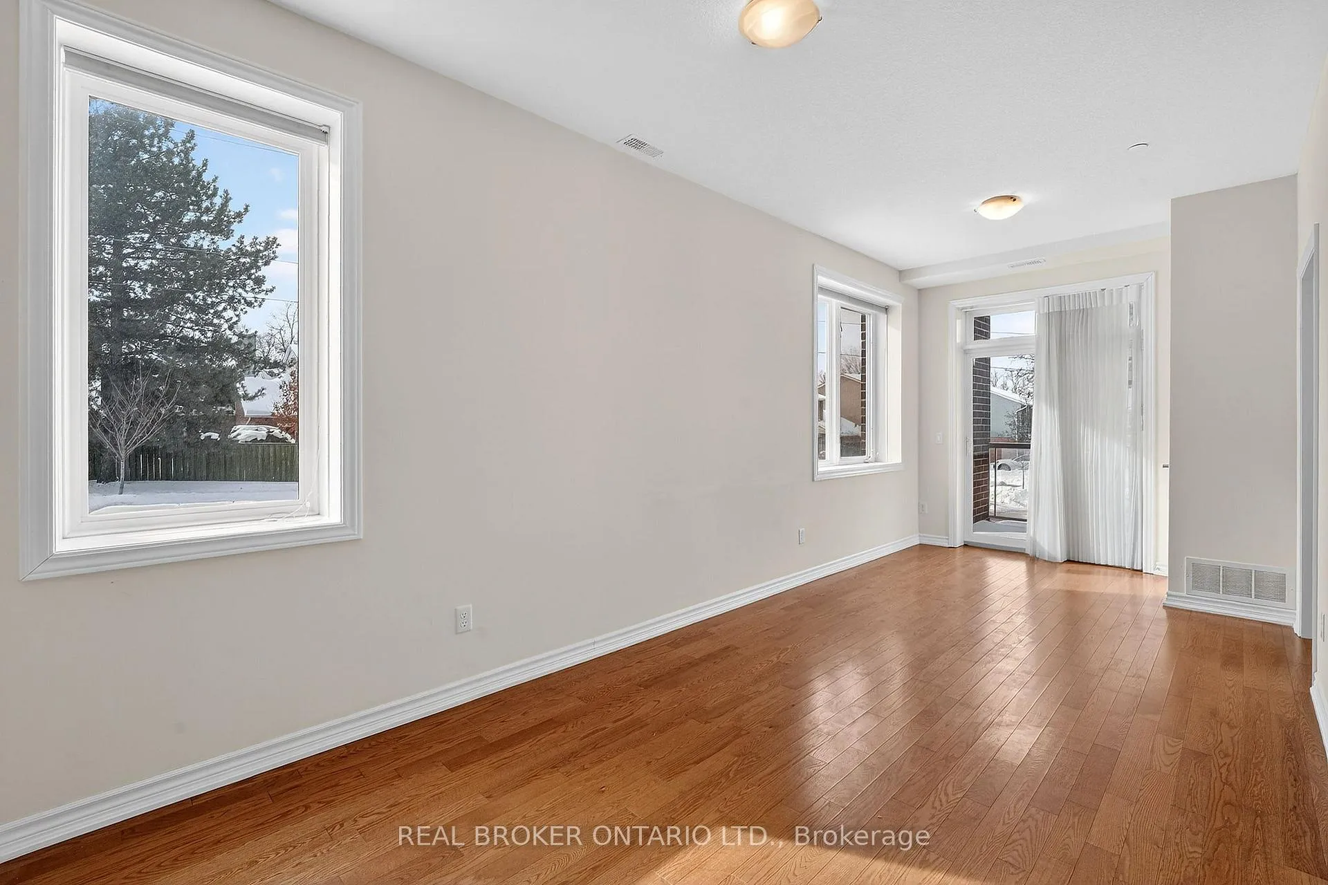 Photo 13 of Unit 102, 95 Wilson Street W, Hamilton, Ancaster — HOMEH