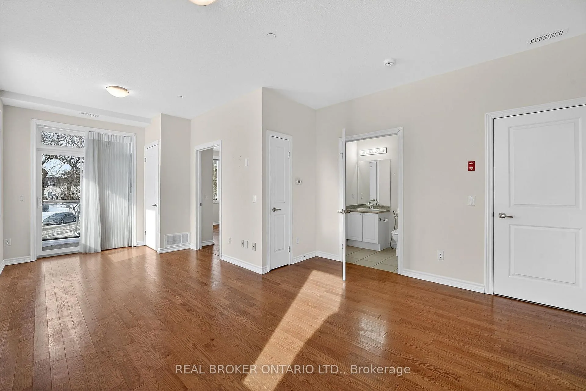 Photo 14 of Unit 102, 95 Wilson Street W, Hamilton, Ancaster — HOMEH