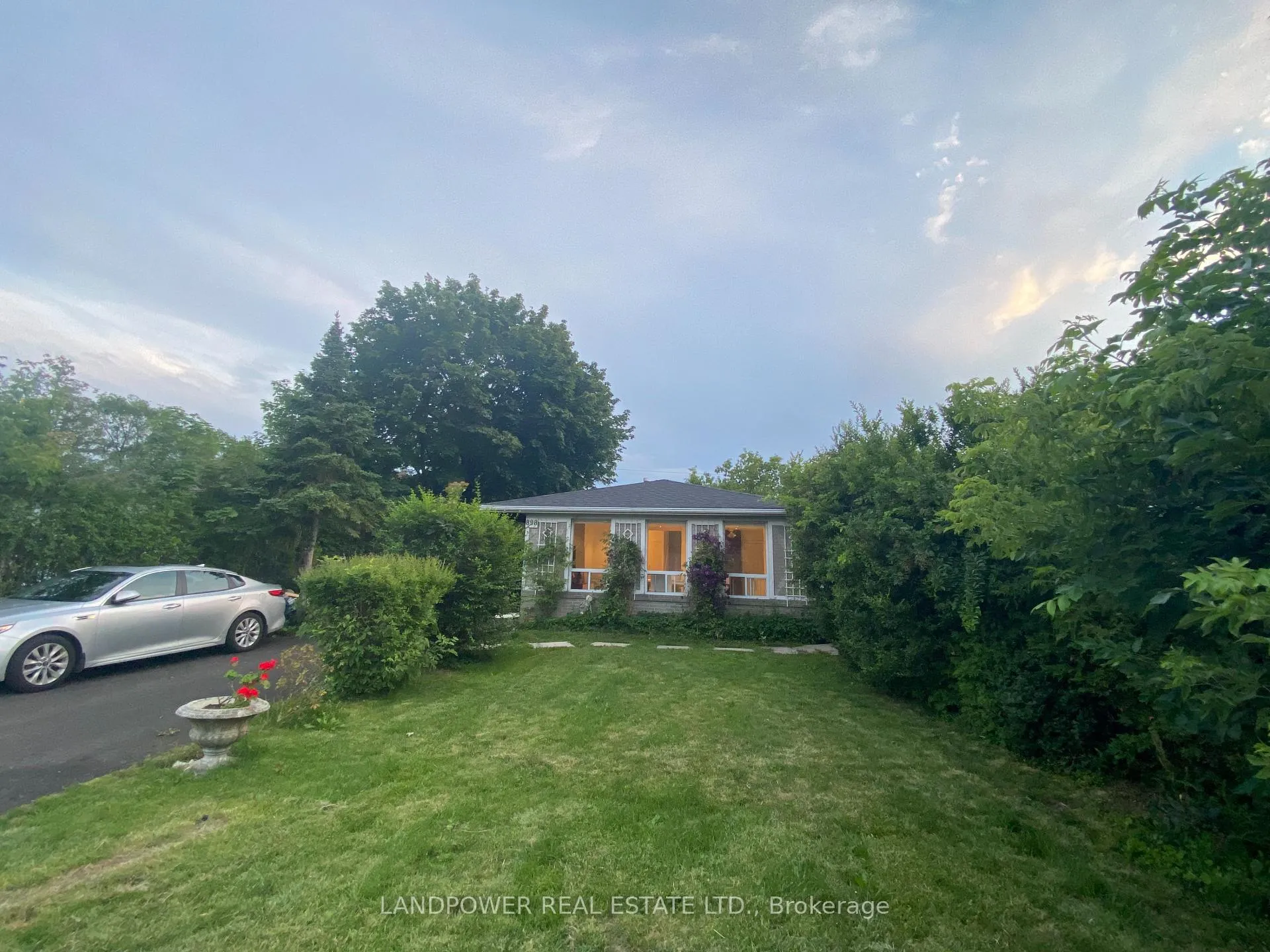 Photo 1 of Unit Main Floor, 898 Reytan Boulevard, Pickering, Bay Ridges — HOMEH