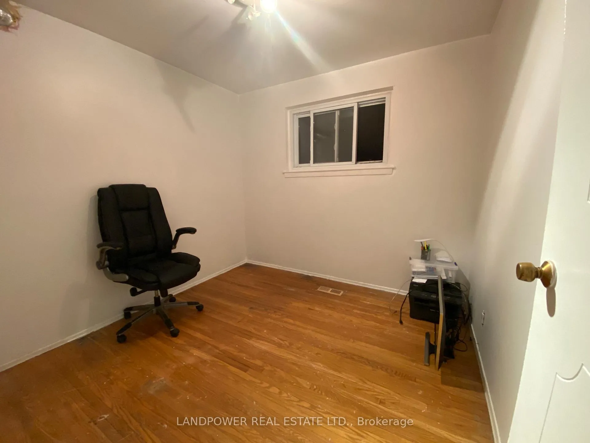 Photo 10 of Unit Main Floor, 898 Reytan Boulevard, Pickering, Bay Ridges — HOMEH