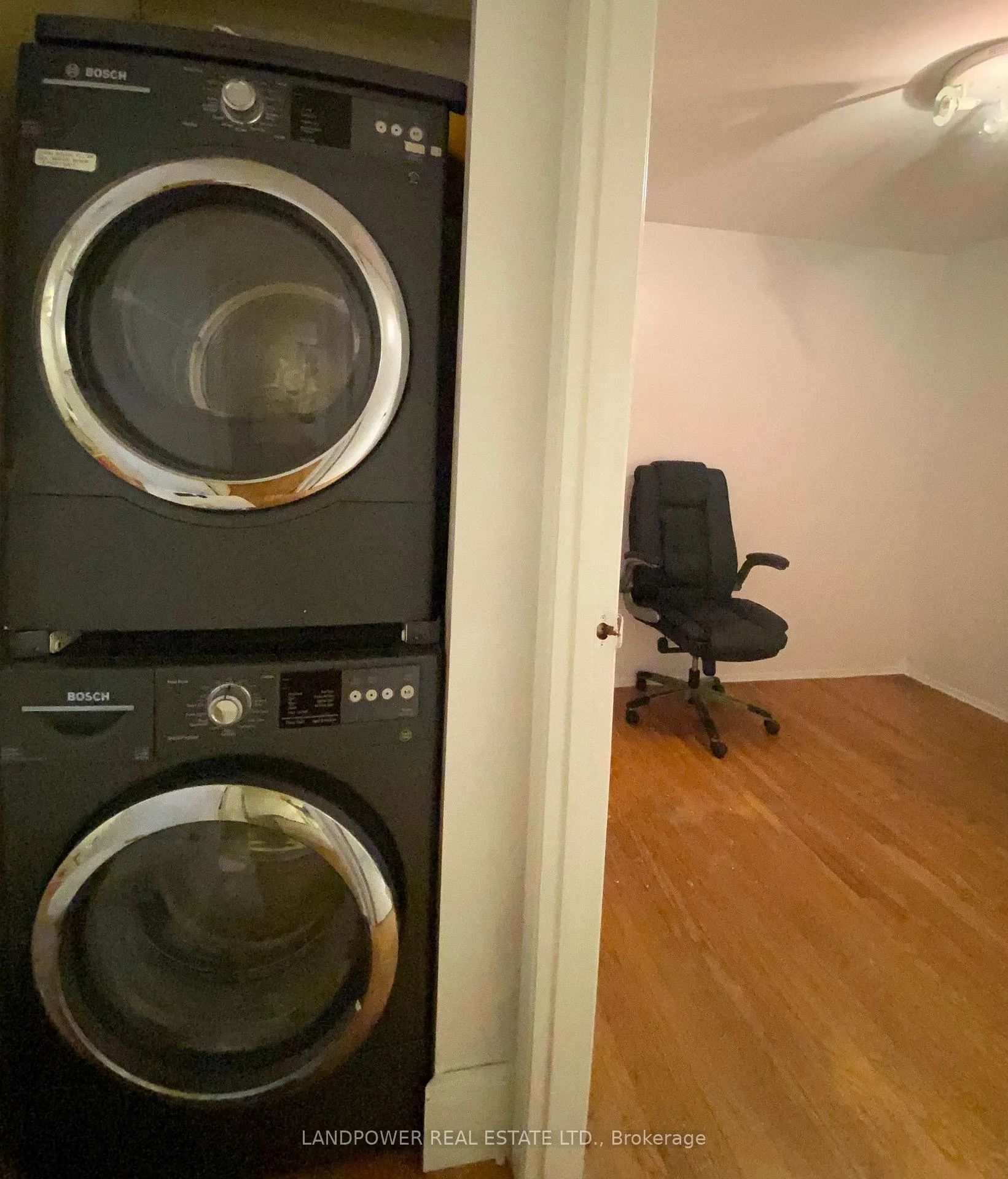 Photo 12 of Unit Main Floor, 898 Reytan Boulevard, Pickering, Bay Ridges — HOMEH