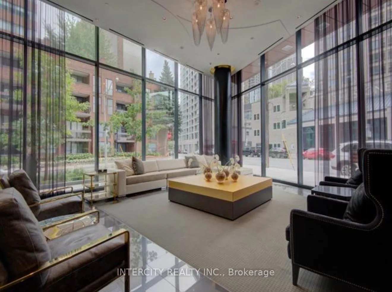Photo 2 of Unit 1802, 32 Davenport Road, Toronto, The Annex — HOMEH