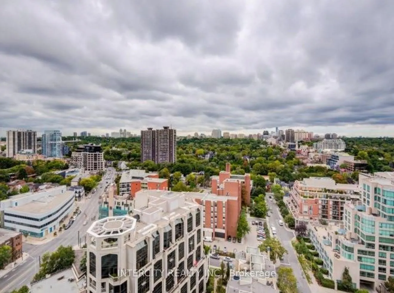 Photo 16 of Unit 1802, 32 Davenport Road, Toronto, The Annex — HOMEH