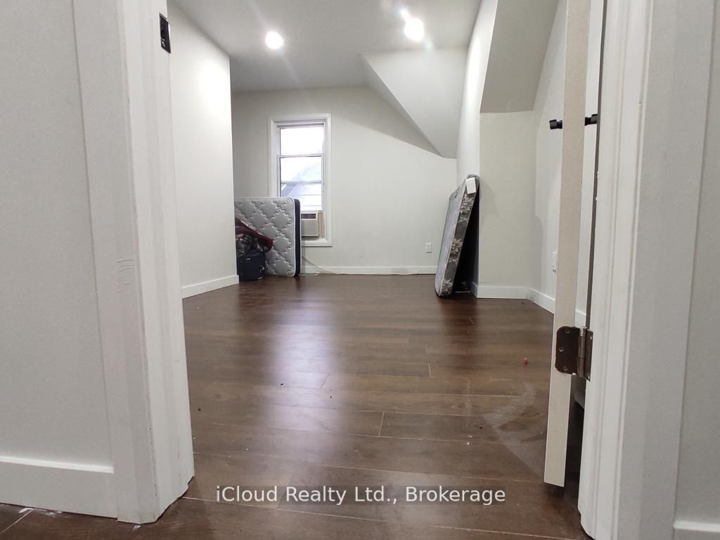 Photo 4 of 254 Tuscarora Street, Windsor — HOMEH