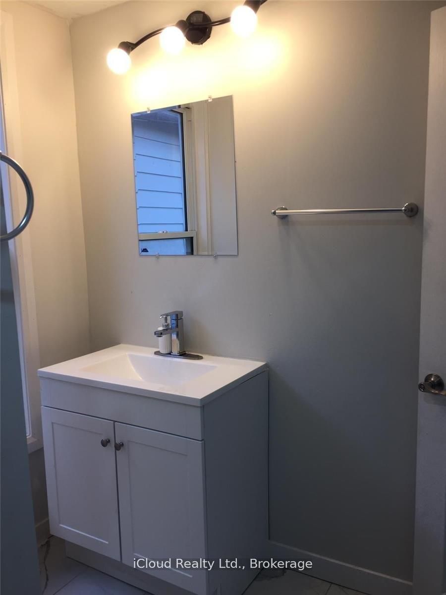 Photo 10 of 254 Tuscarora Street, Windsor — HOMEH