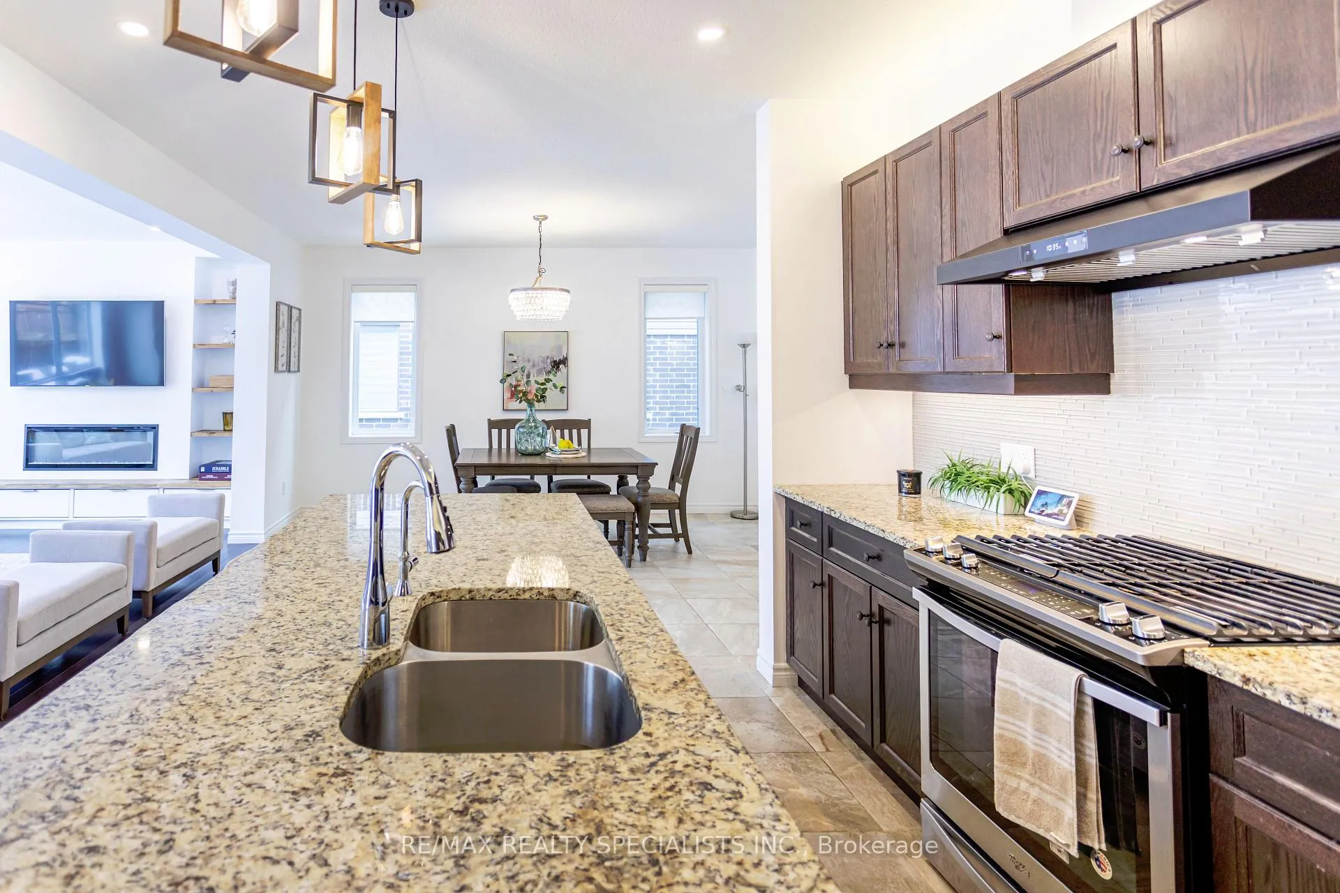 Photo 12 of 123 Lovett Lane, Guelph, Kortright West — HOMEH