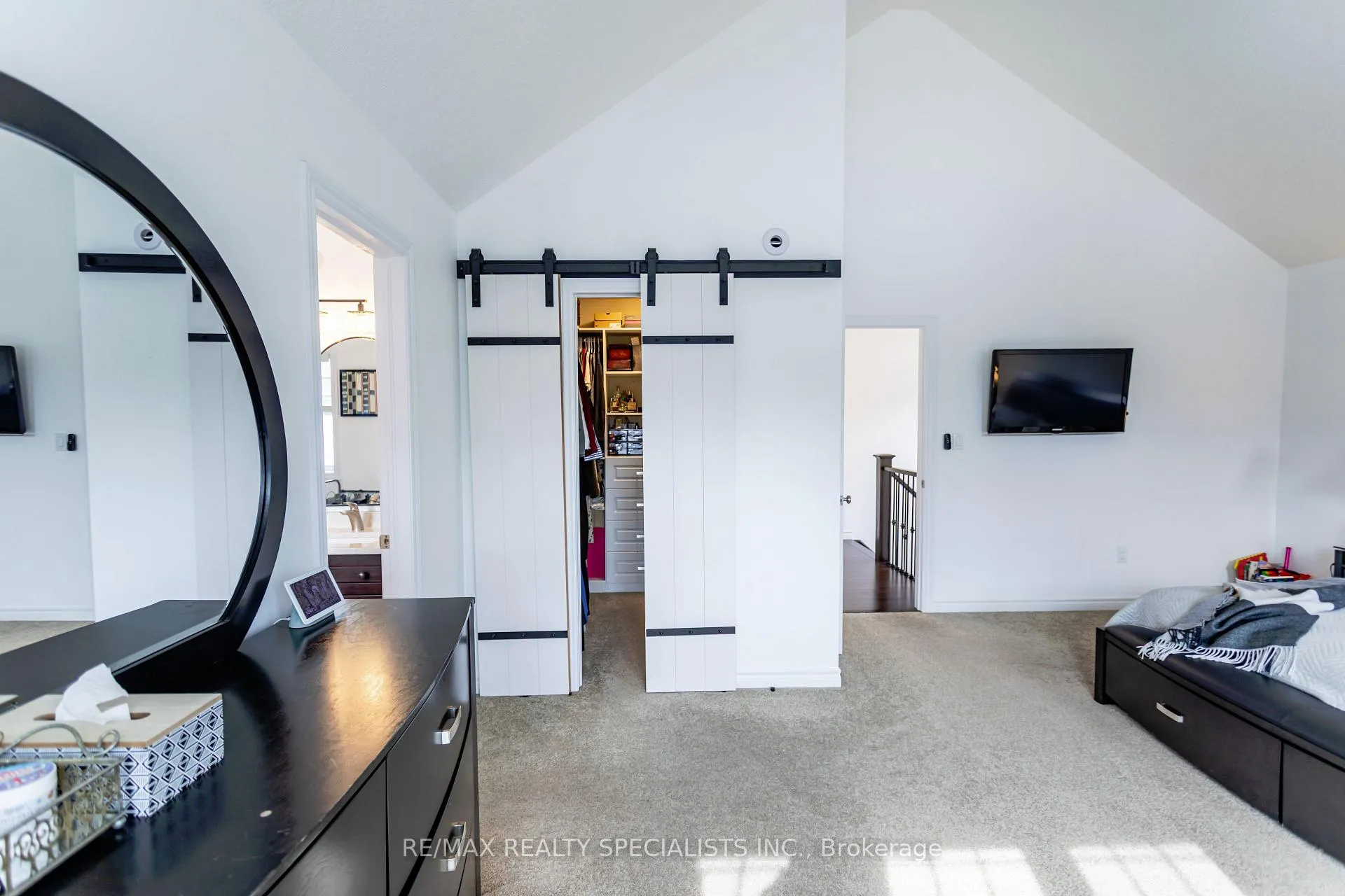 Photo 22 of 123 Lovett Lane, Guelph, Kortright West — HOMEH
