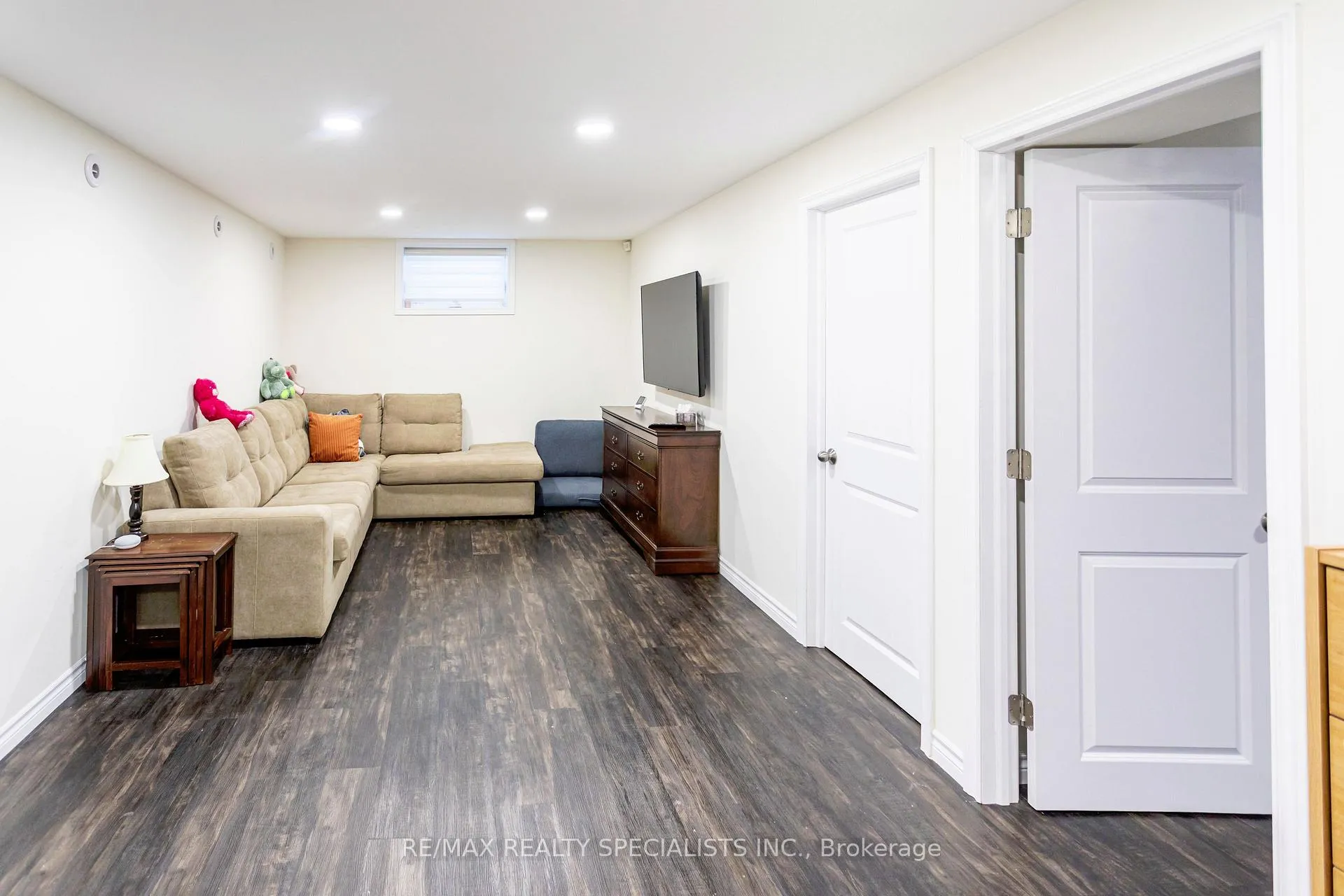 Photo 37 of 123 Lovett Lane, Guelph, Kortright West — HOMEH