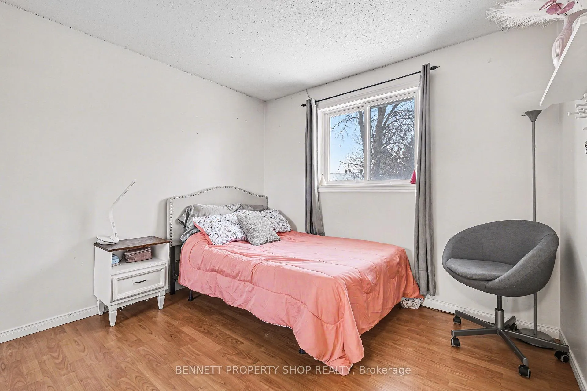 Photo 16 of 4 Bartley Crescent, Ottawa, Barrhaven - On the Green — HOMEH