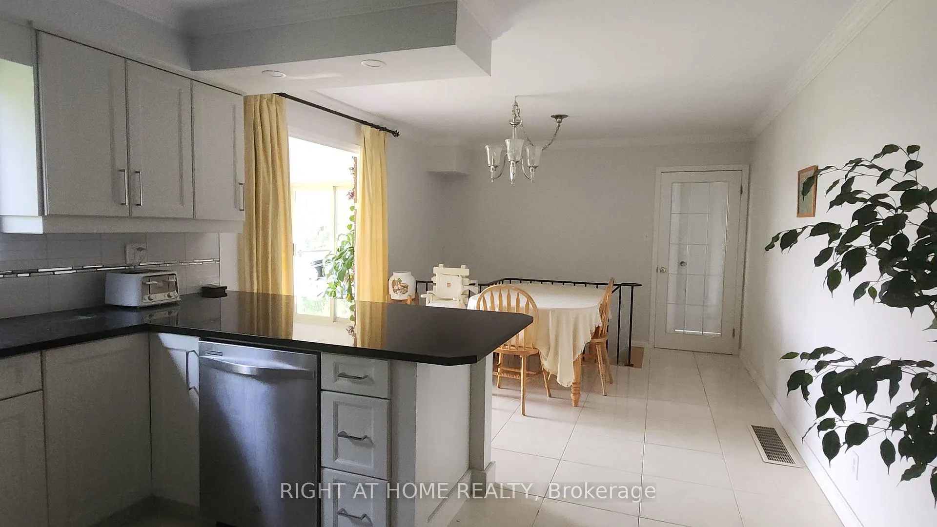 Photo 6 of 2853 Bellwood Drive, Clarington, Rural Clarington — HOMEH