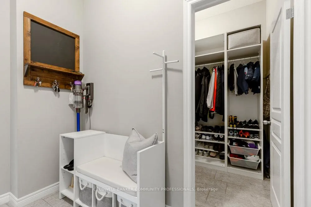 Photo 15 of 51 Weaver Drive, Hamilton, Meadowlands — HOMEH