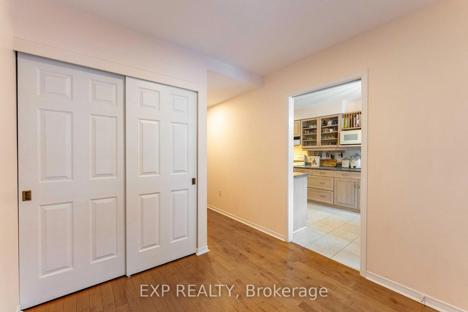 Photo 4 of Unit 2, 111 Echo Drive, Ottawa, Ottawa East — HOMEH
