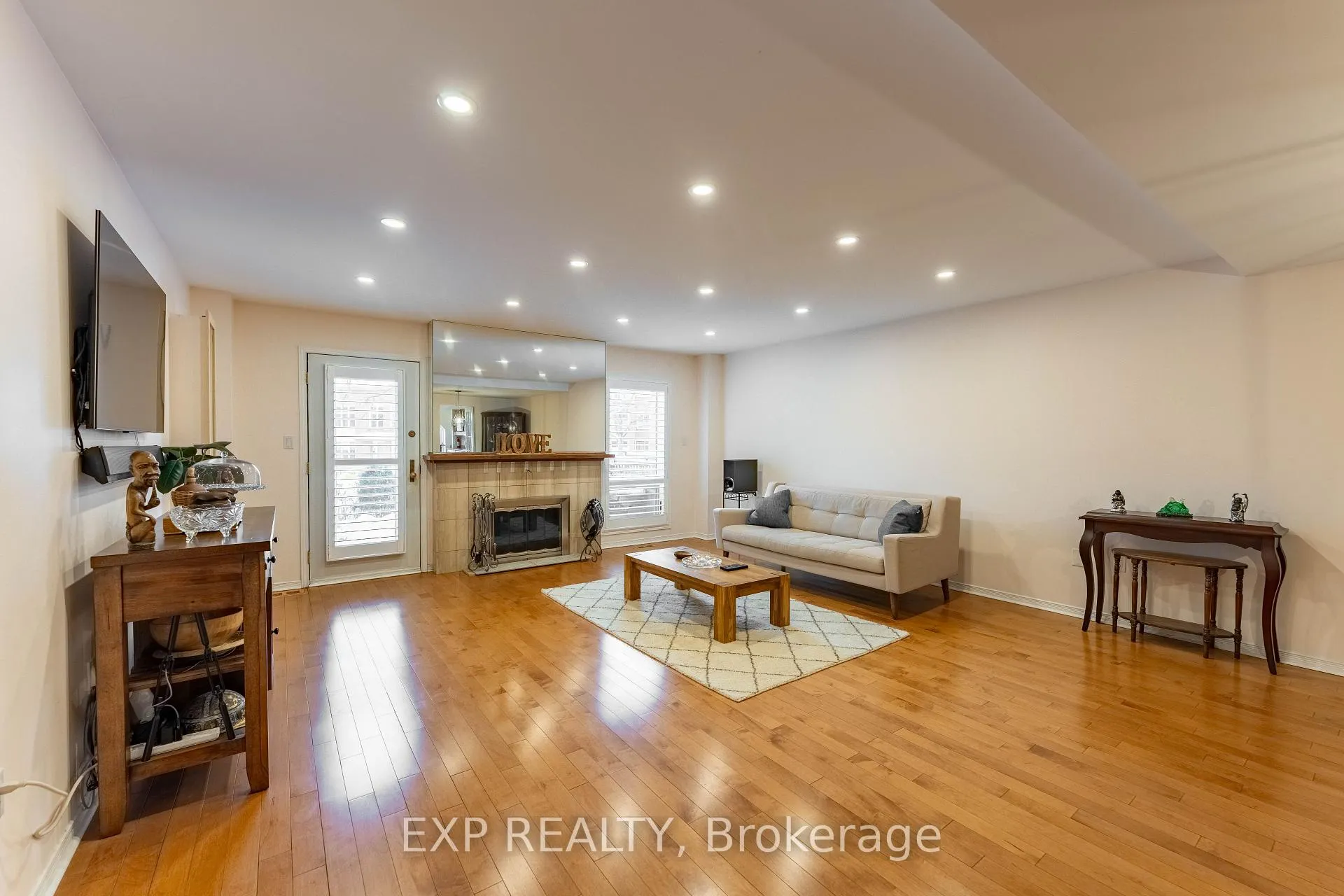 Photo 5 of Unit 2, 111 Echo Drive, Ottawa, Ottawa East — HOMEH