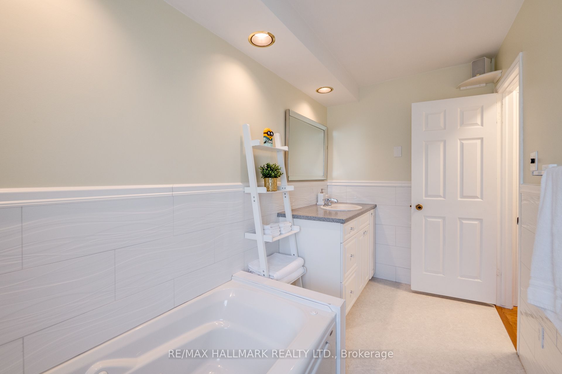 Photo 30 of 22648 Grey Rd 16, Chatsworth — HOMEH