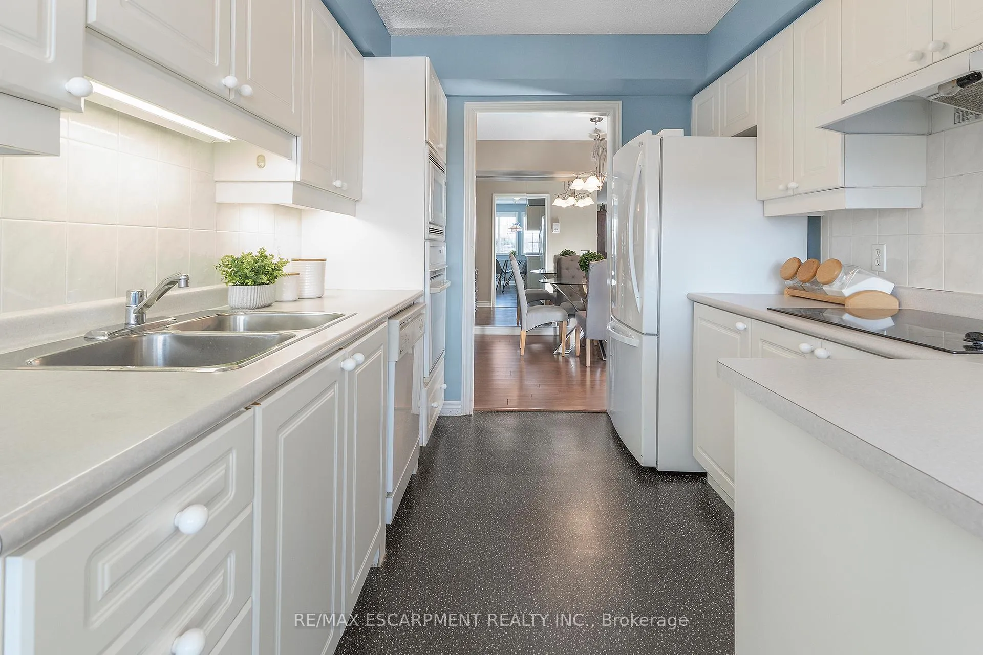 Photo 6 of Unit 308, 600 Silverbirch Boulevard, Hamilton, Villages of Glancaster — HOMEH