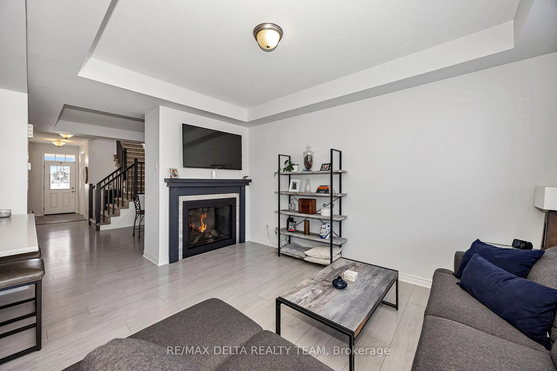 Photo 8 of 255 Willow Aster Circle, Ottawa, Avalon West — HOMEH