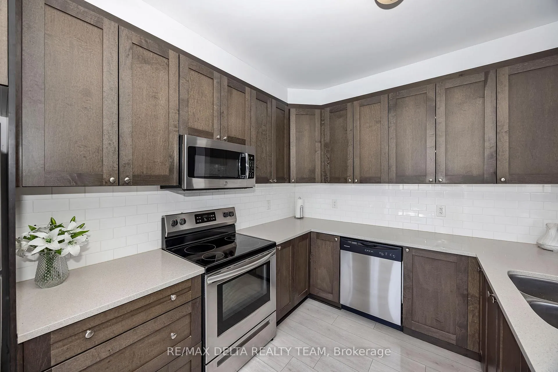 Photo 15 of 255 Willow Aster Circle, Ottawa, Avalon West — HOMEH