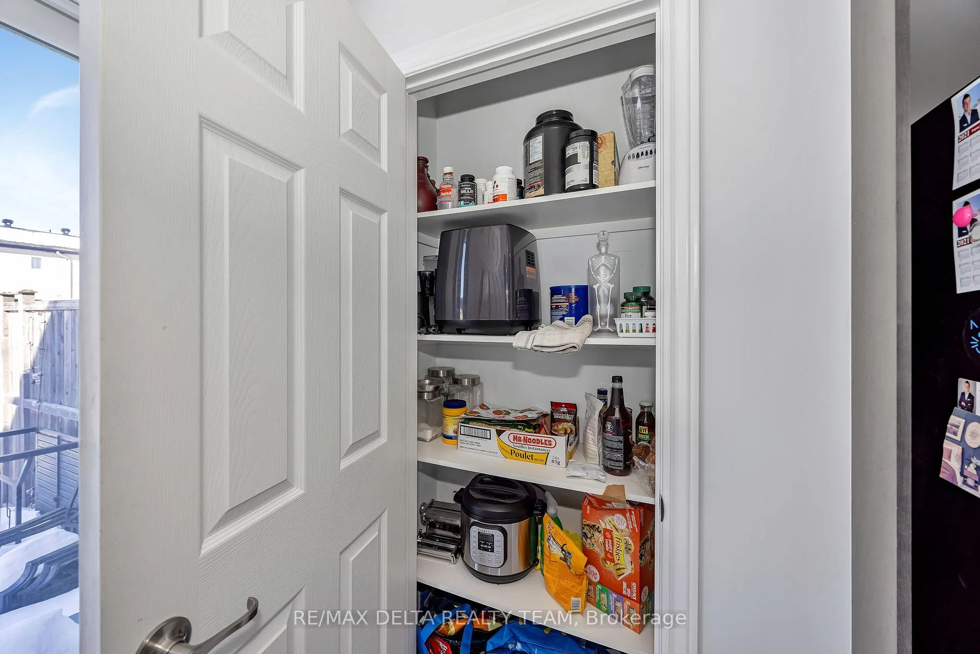 Photo 16 of 255 Willow Aster Circle, Ottawa, Avalon West — HOMEH