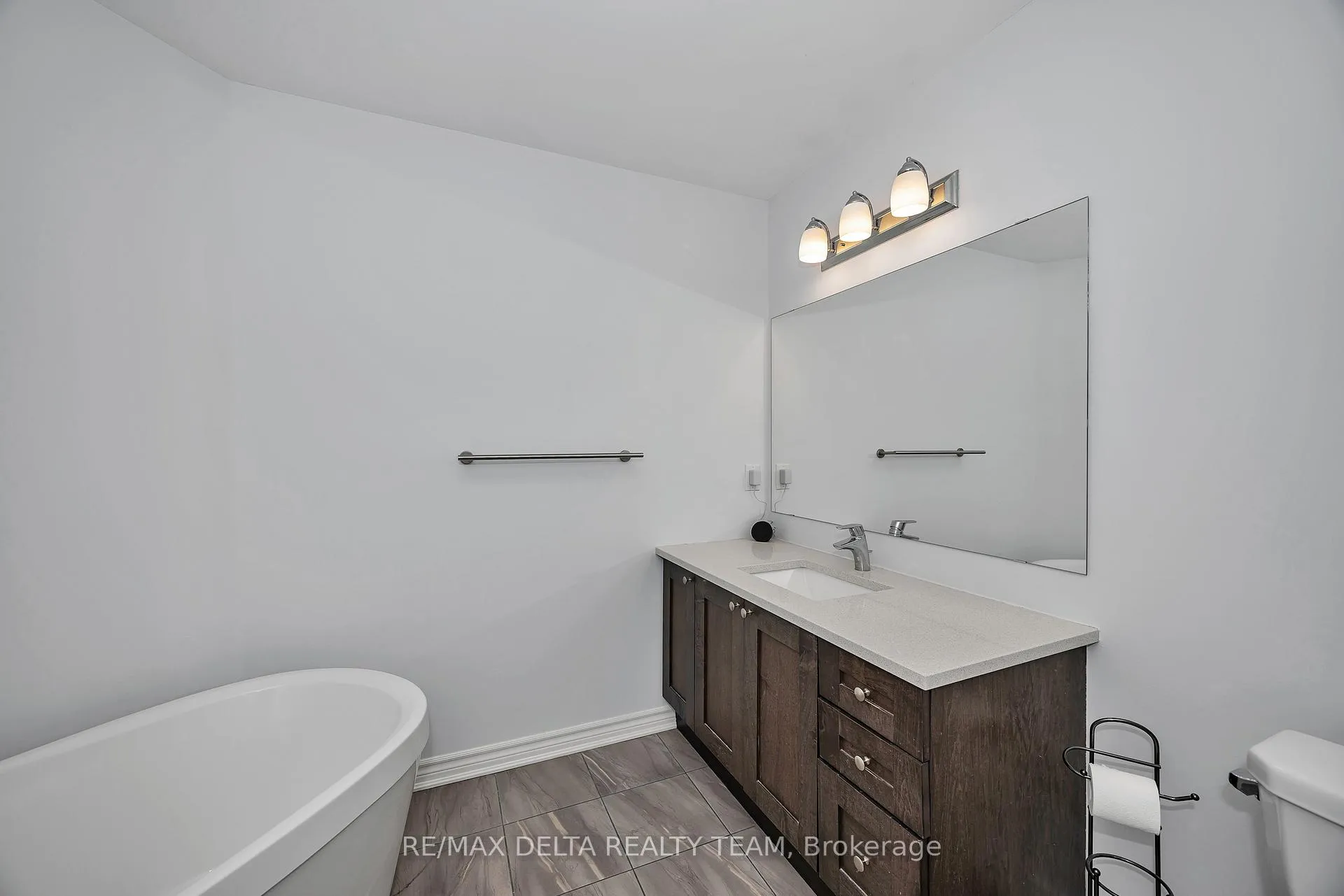 Photo 23 of 255 Willow Aster Circle, Ottawa, Avalon West — HOMEH