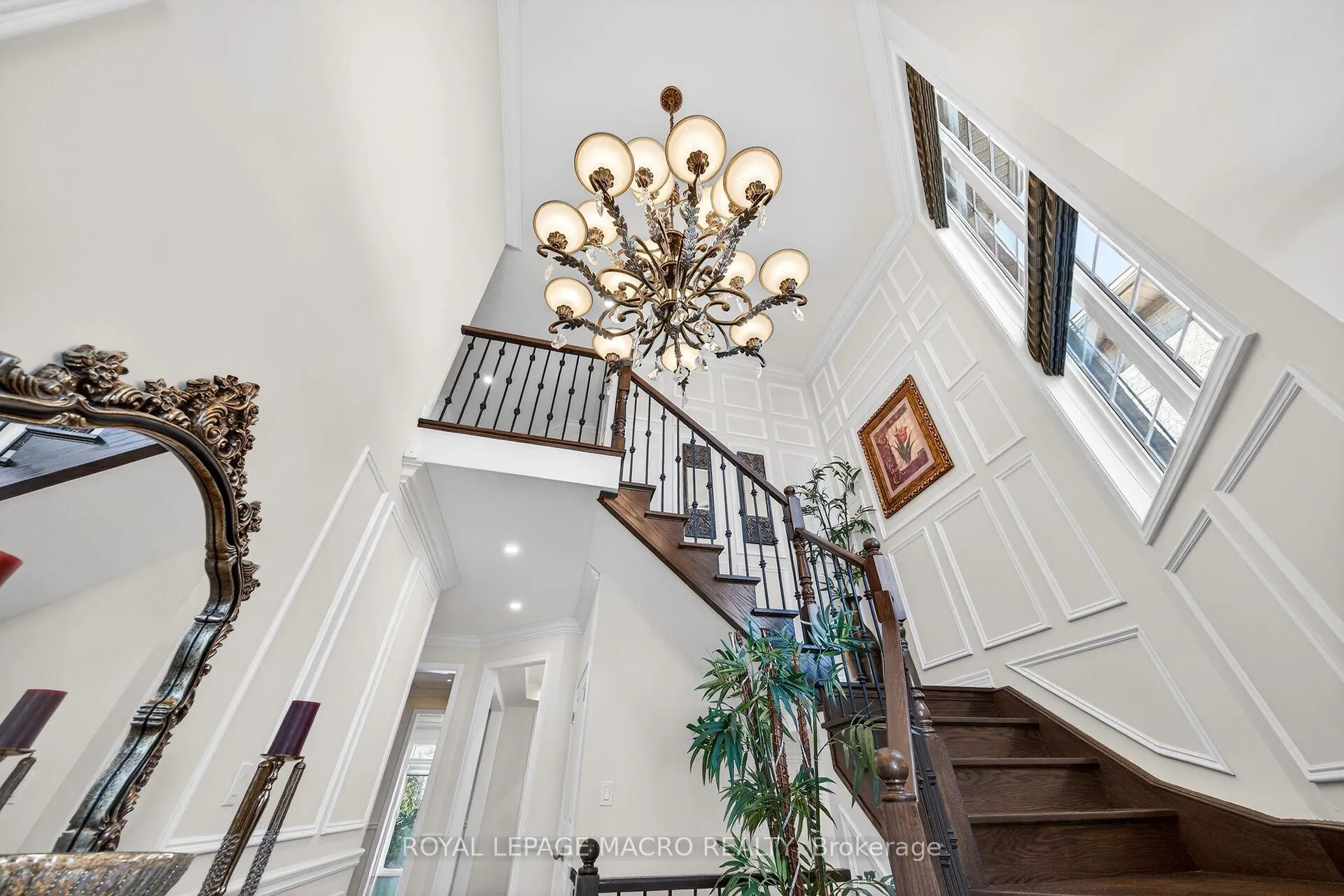 Photo 3 of 132 Grandell Drive, Hamilton, Meadowlands — HOMEH