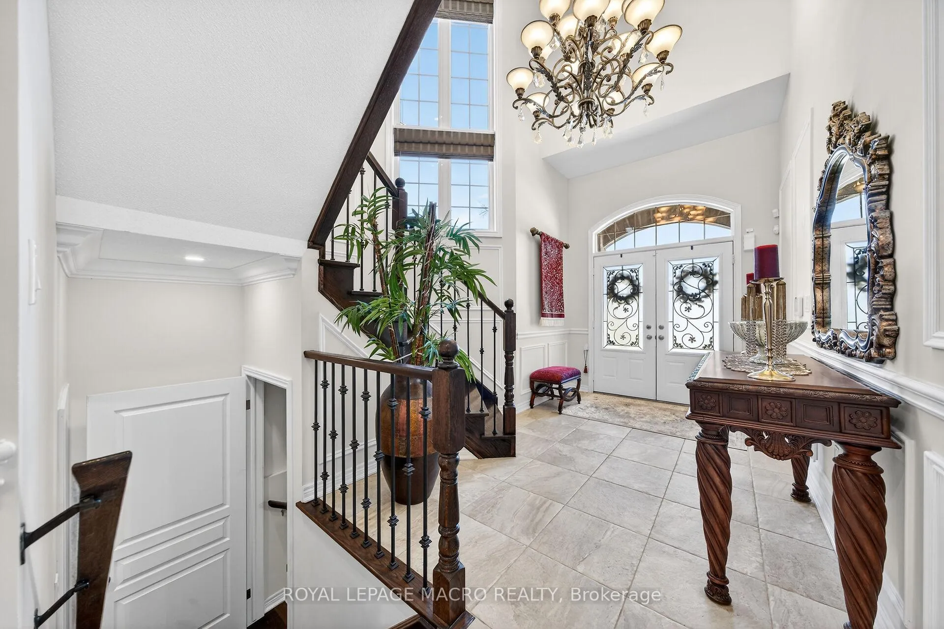 Photo 4 of 132 Grandell Drive, Hamilton, Meadowlands — HOMEH