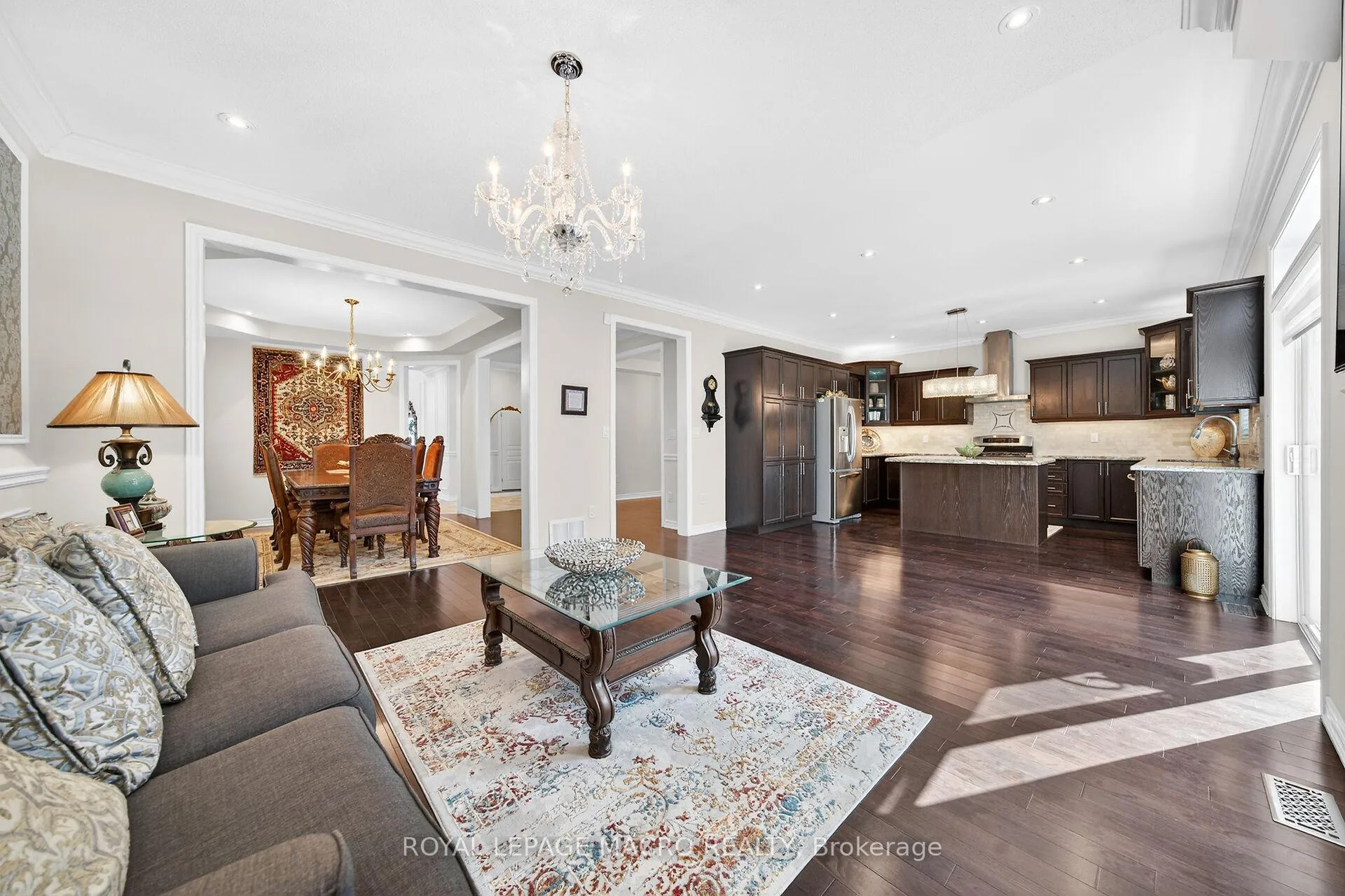 Photo 11 of 132 Grandell Drive, Hamilton, Meadowlands — HOMEH