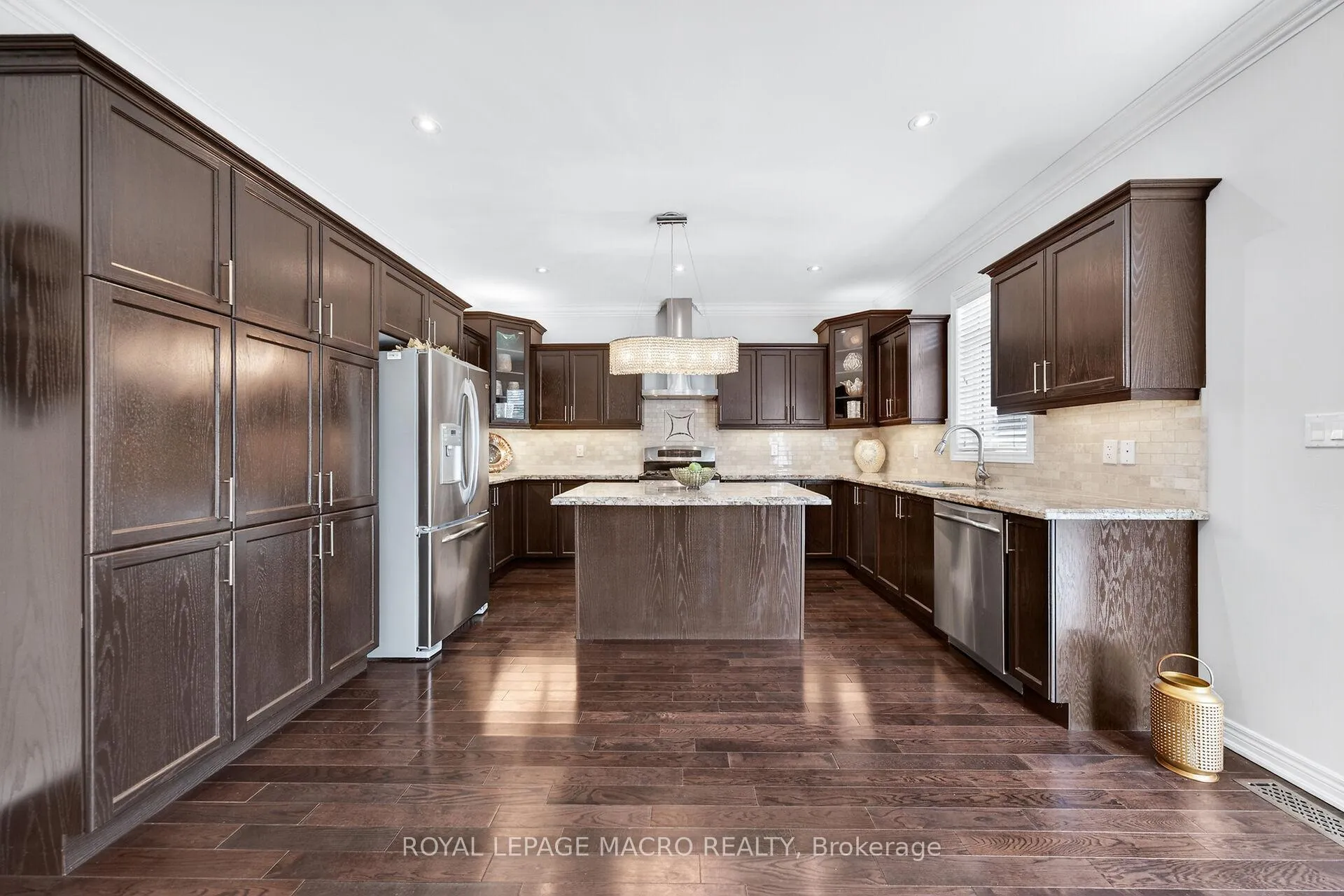 Photo 12 of 132 Grandell Drive, Hamilton, Meadowlands — HOMEH