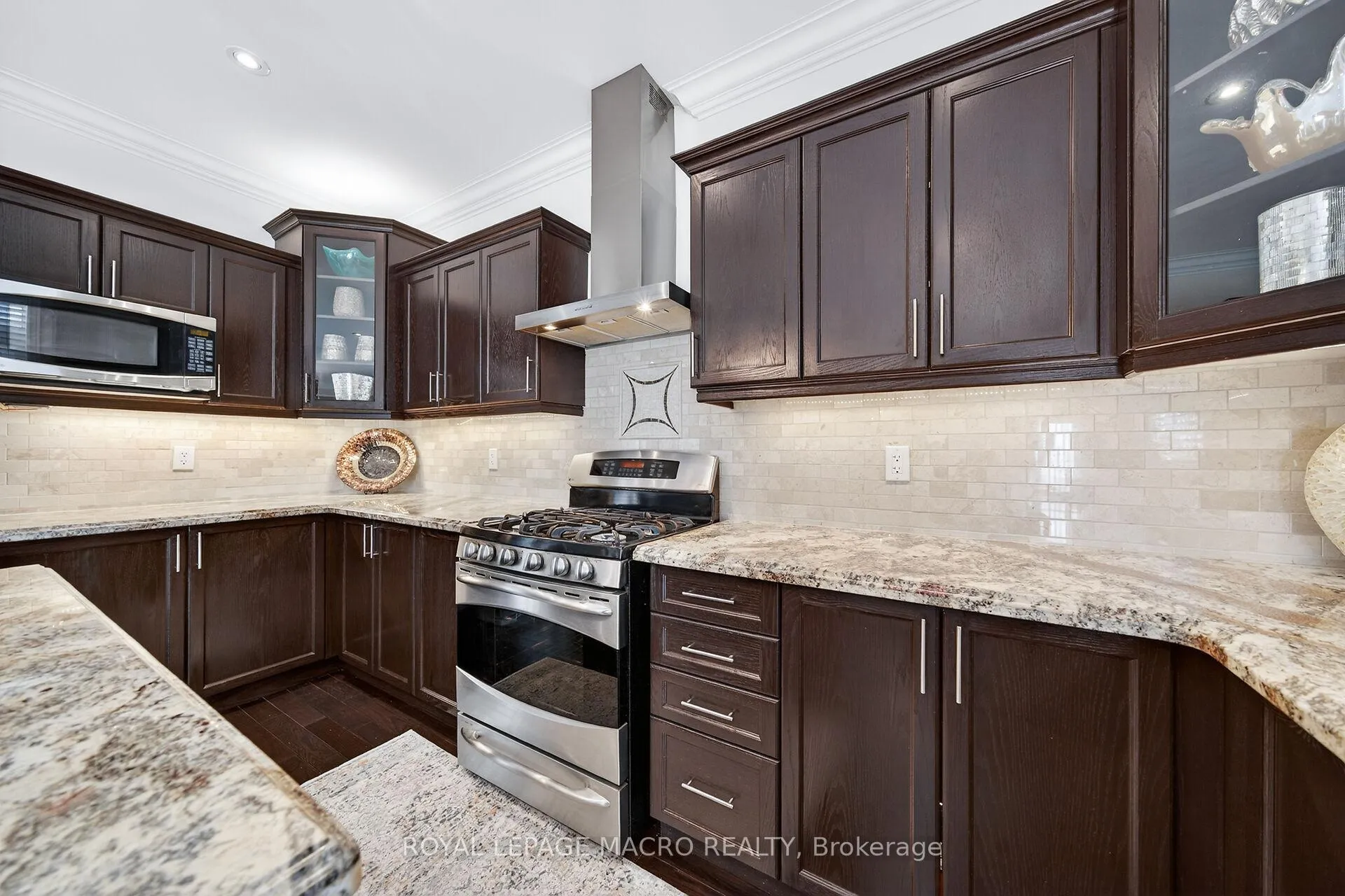 Photo 14 of 132 Grandell Drive, Hamilton, Meadowlands — HOMEH