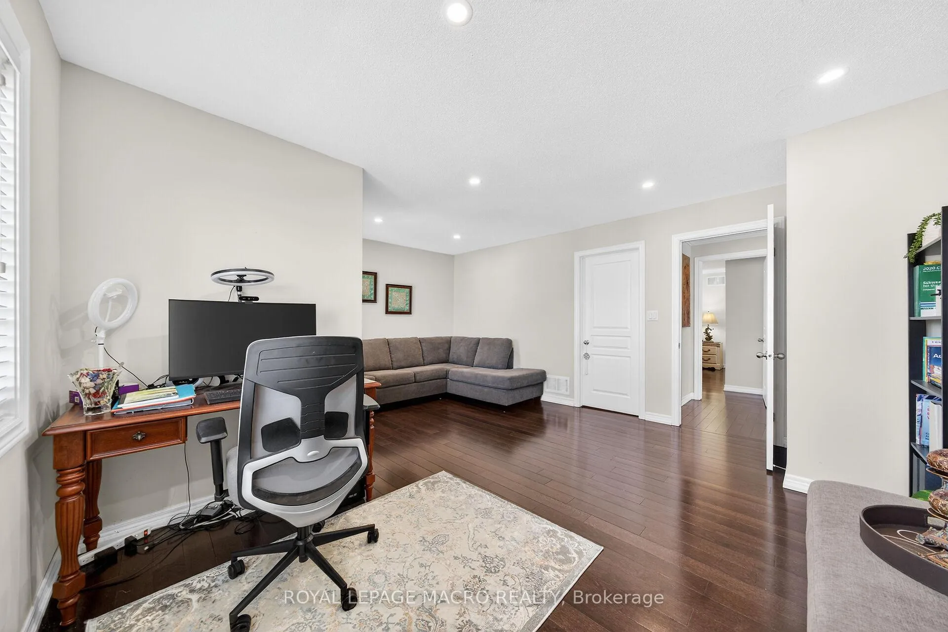 Photo 26 of 132 Grandell Drive, Hamilton, Meadowlands — HOMEH