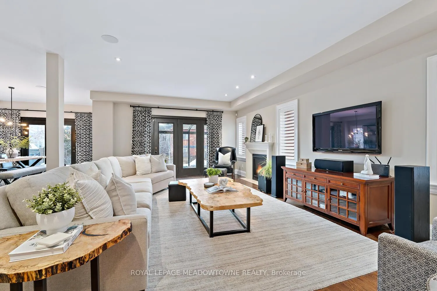 Photo 8 of 65 Foxtail Court, Halton Hills, Georgetown — HOMEH