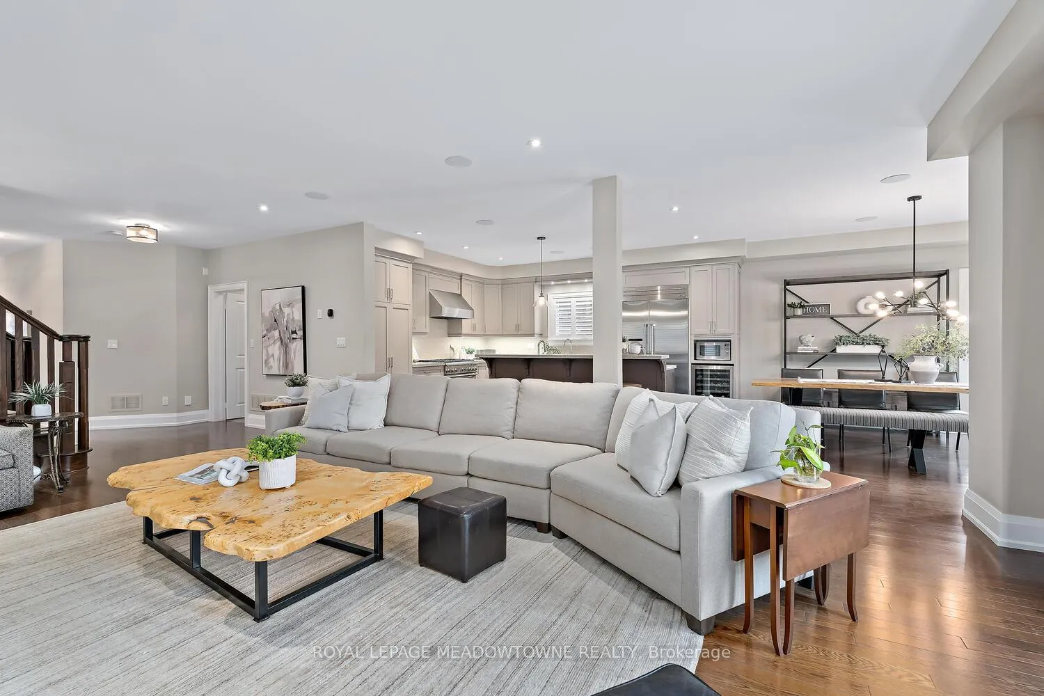 Photo 10 of 65 Foxtail Court, Halton Hills, Georgetown — HOMEH