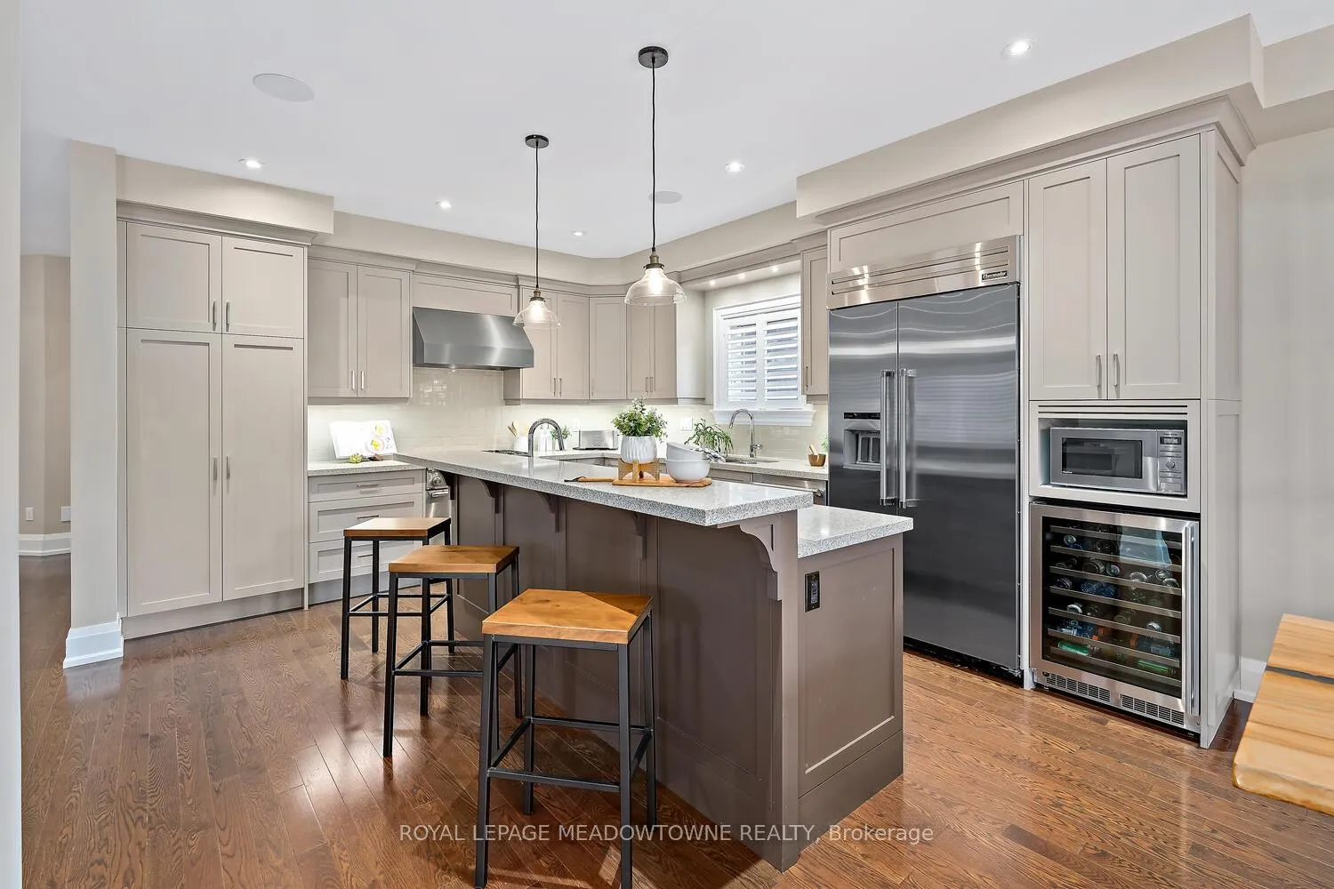 Photo 12 of 65 Foxtail Court, Halton Hills, Georgetown — HOMEH