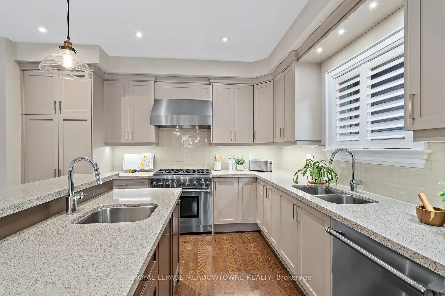 Photo 14 of 65 Foxtail Court, Halton Hills, Georgetown — HOMEH