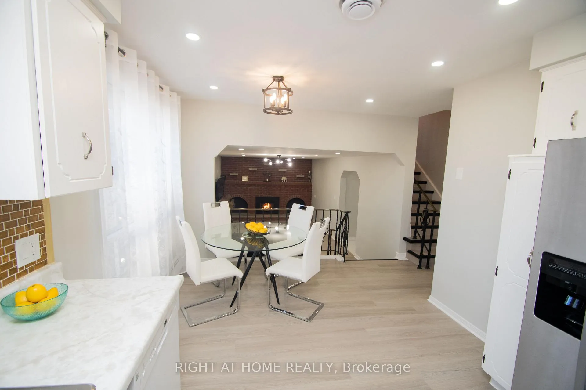 Photo 9 of 6807 Corwin Crescent, Niagara Falls, Dorchester — HOMEH
