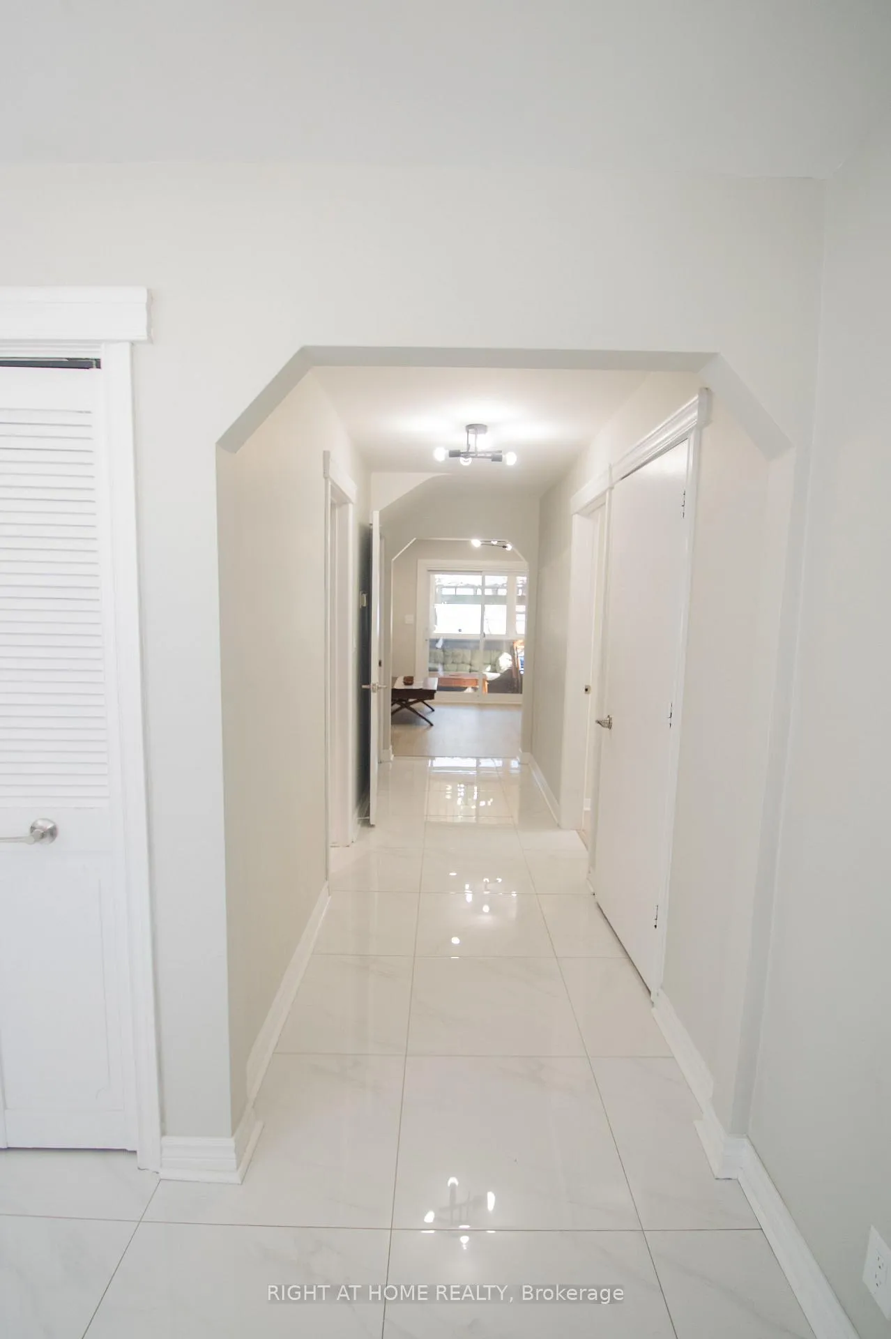 Photo 19 of 6807 Corwin Crescent, Niagara Falls, Dorchester — HOMEH