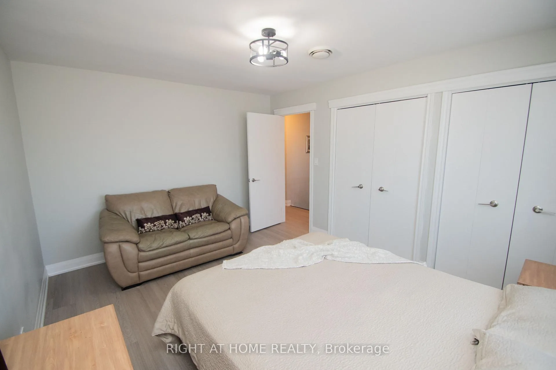 Photo 22 of 6807 Corwin Crescent, Niagara Falls, Dorchester — HOMEH