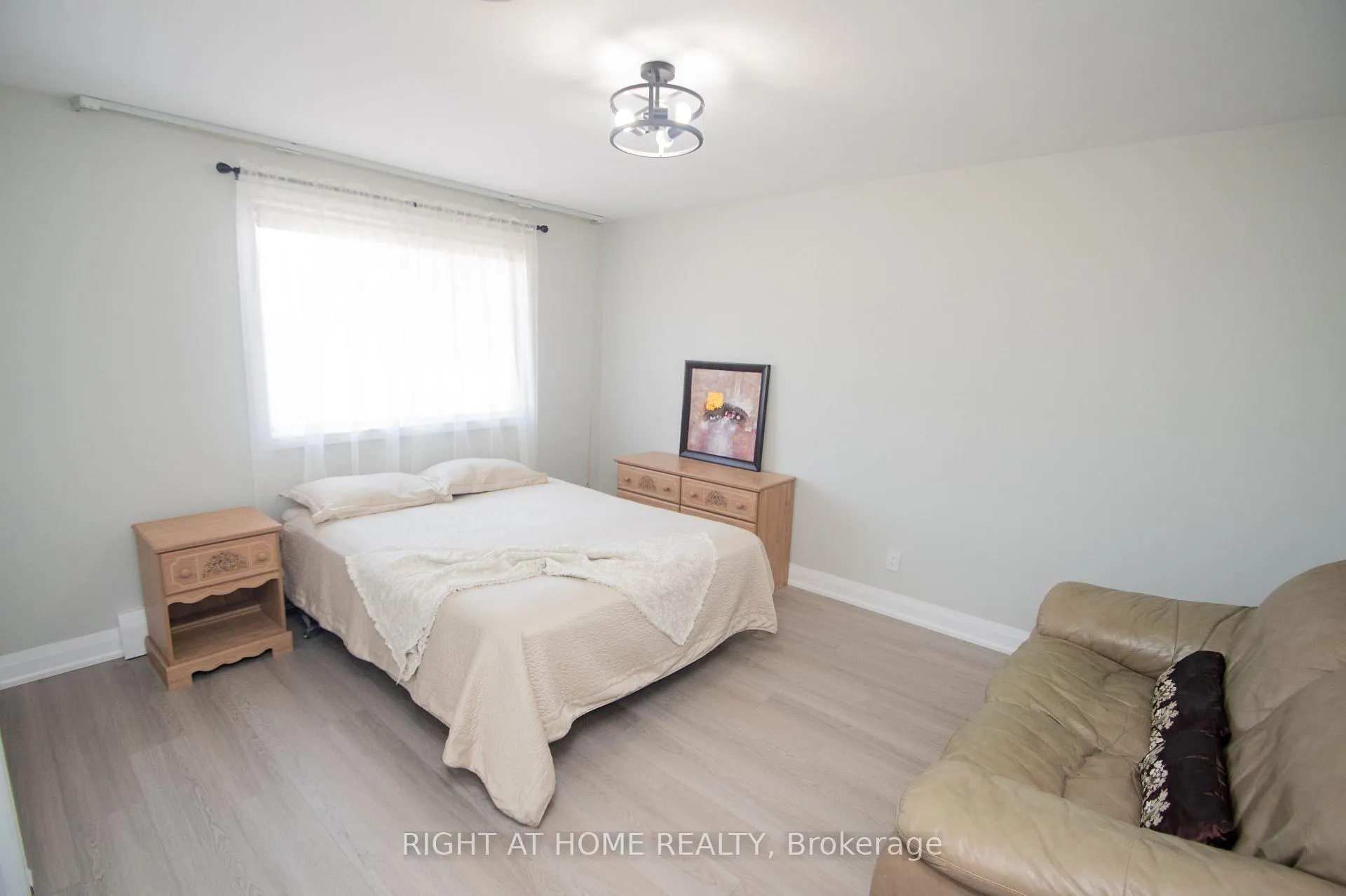 Photo 24 of 6807 Corwin Crescent, Niagara Falls, Dorchester — HOMEH