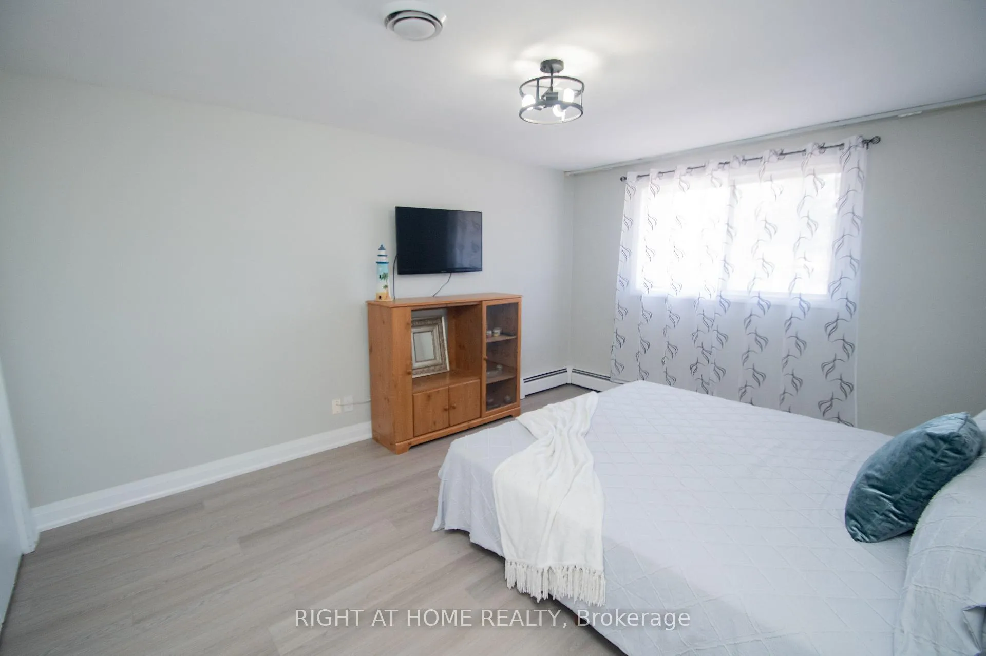 Photo 27 of 6807 Corwin Crescent, Niagara Falls, Dorchester — HOMEH