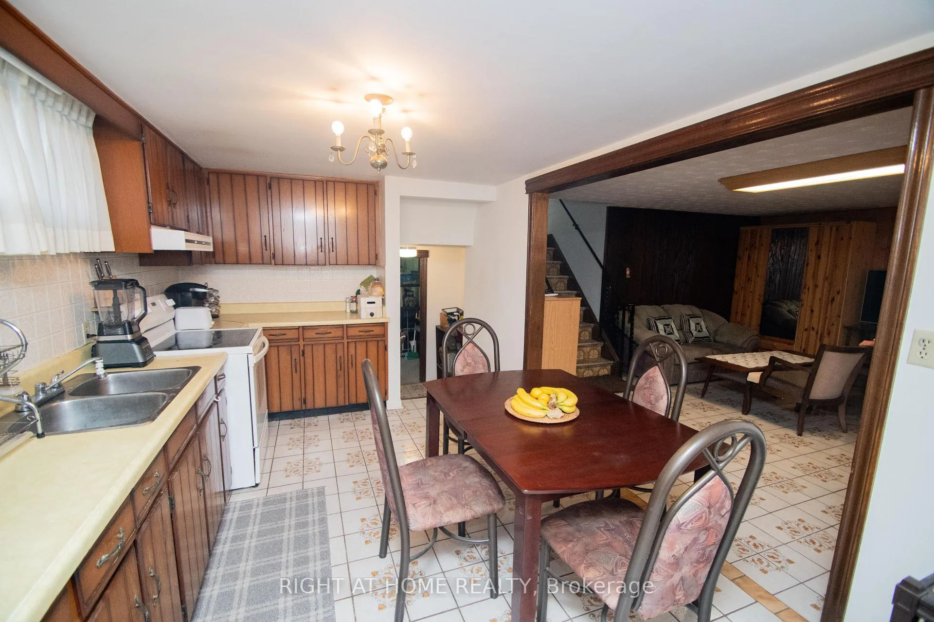 Photo 38 of 6807 Corwin Crescent, Niagara Falls, Dorchester — HOMEH