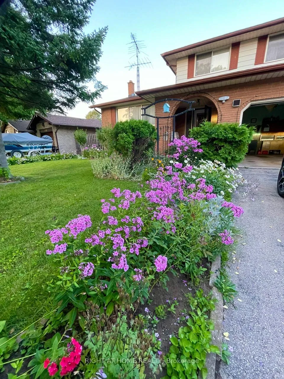 Photo 48 of 6807 Corwin Crescent, Niagara Falls, Dorchester — HOMEH