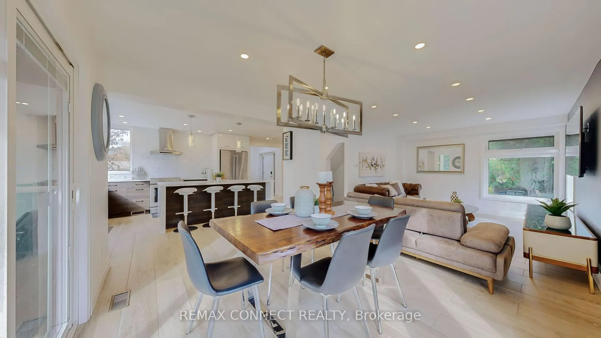 Photo 9 of 1406 Old Forest Road, Pickering, Woodlands — HOMEH