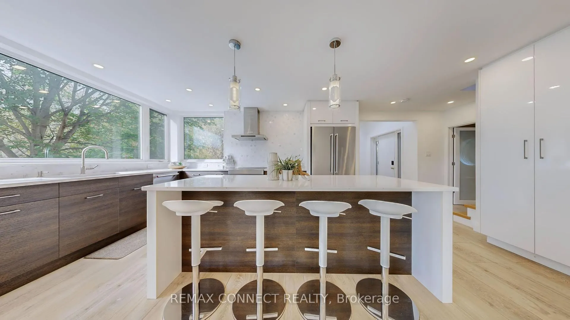 Photo 10 of 1406 Old Forest Road, Pickering, Woodlands — HOMEH