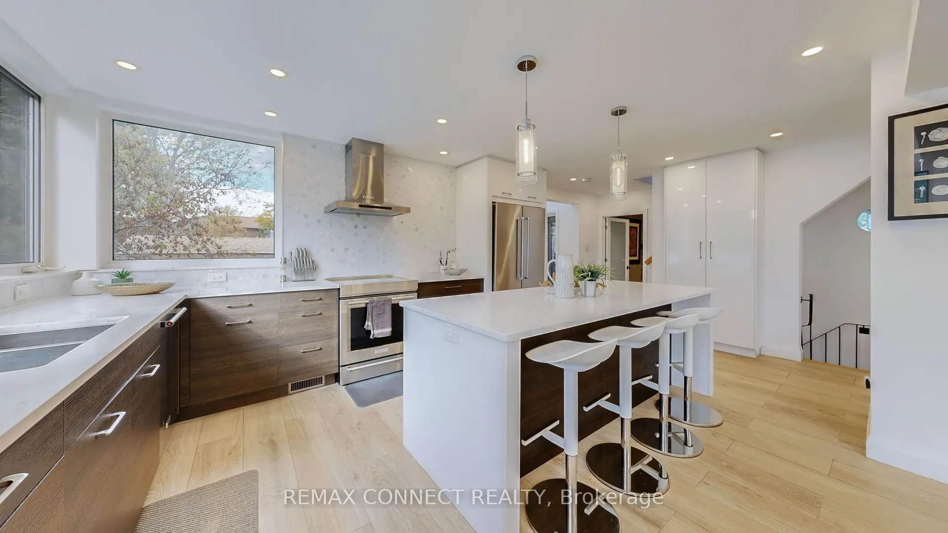 Photo 11 of 1406 Old Forest Road, Pickering, Woodlands — HOMEH